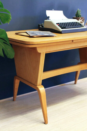 In hoogte verstelbare tafel