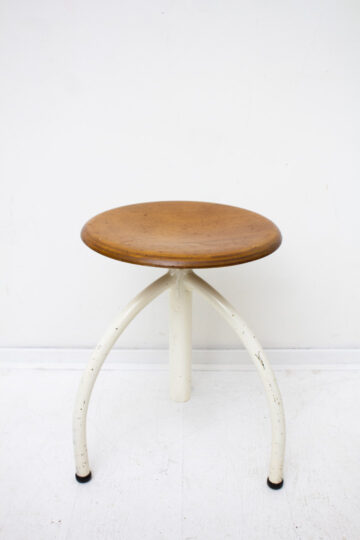 Vintage industriele kruk Oostwoud Franeker