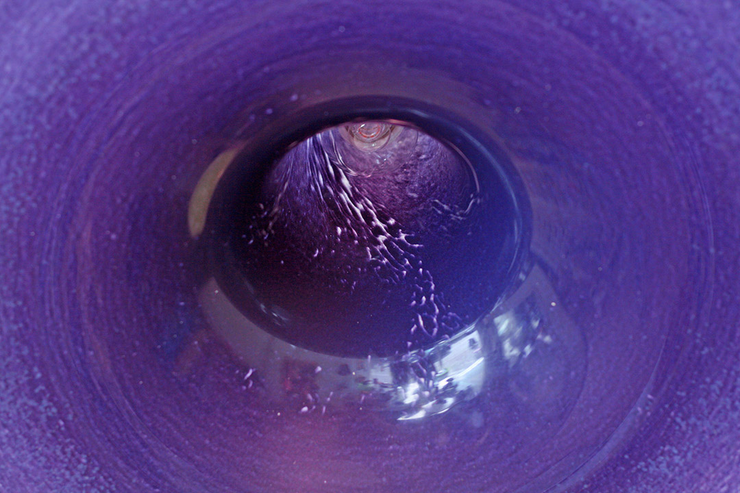 Vintage paarse heksenhoed lamp